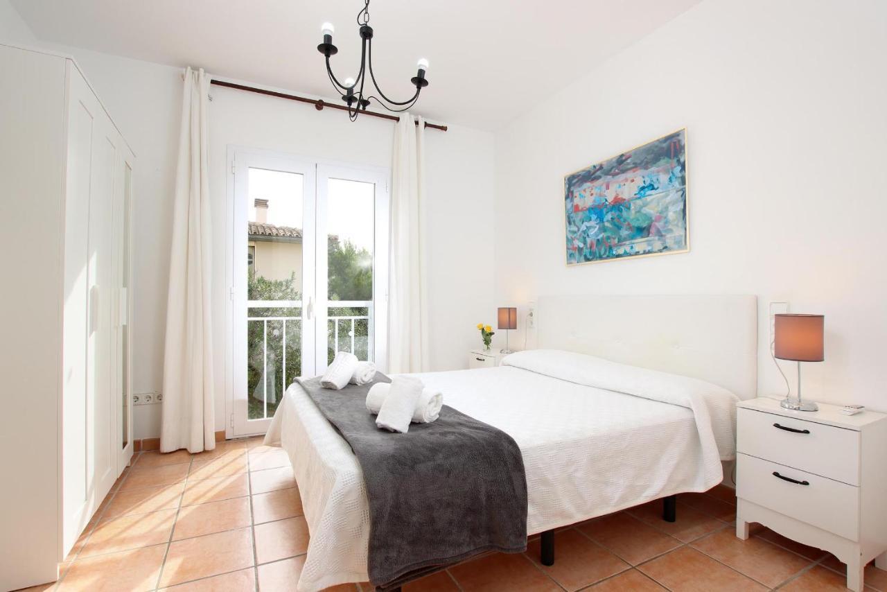 Amoros Villa *