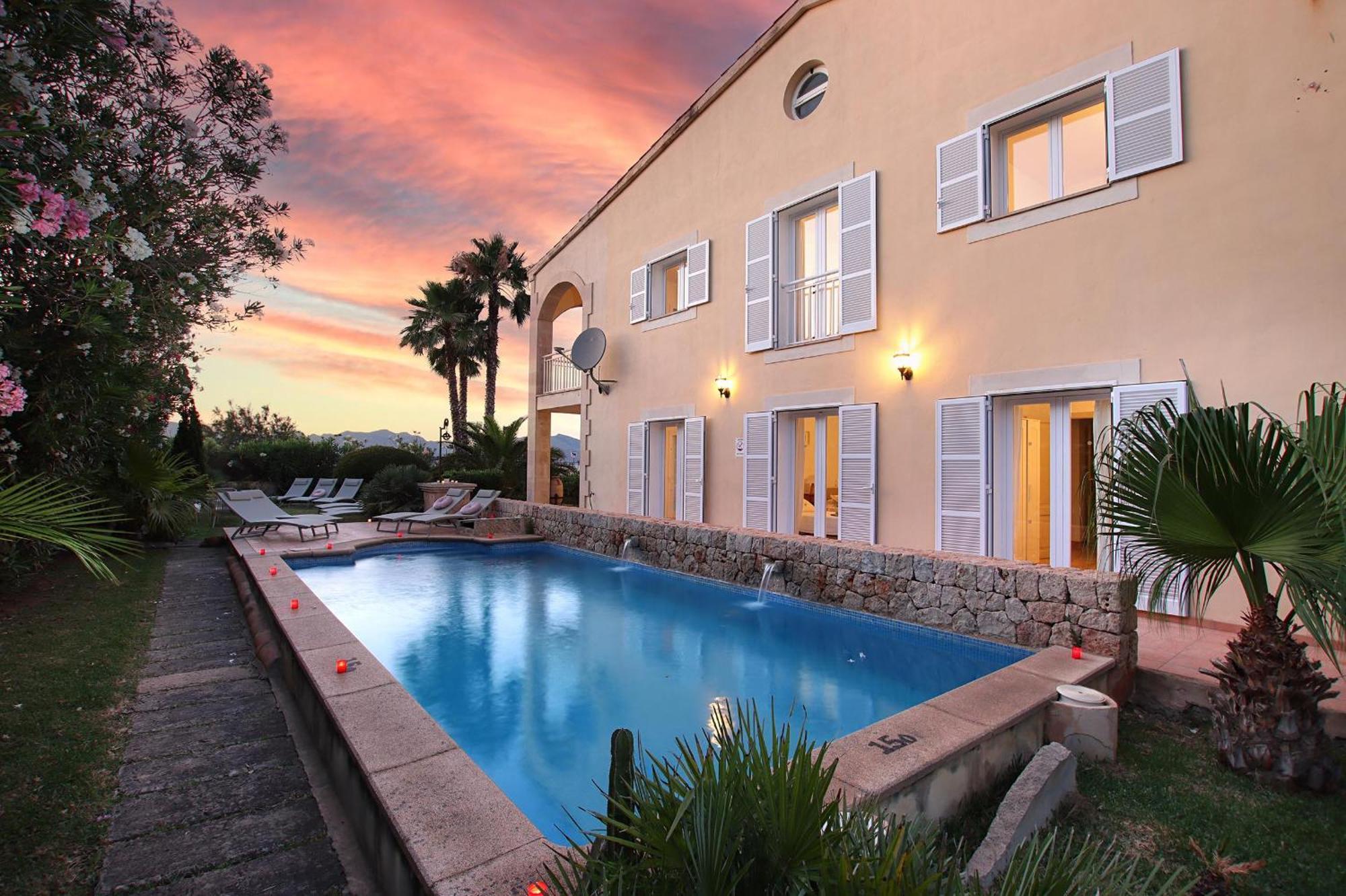 Amoros Villa *